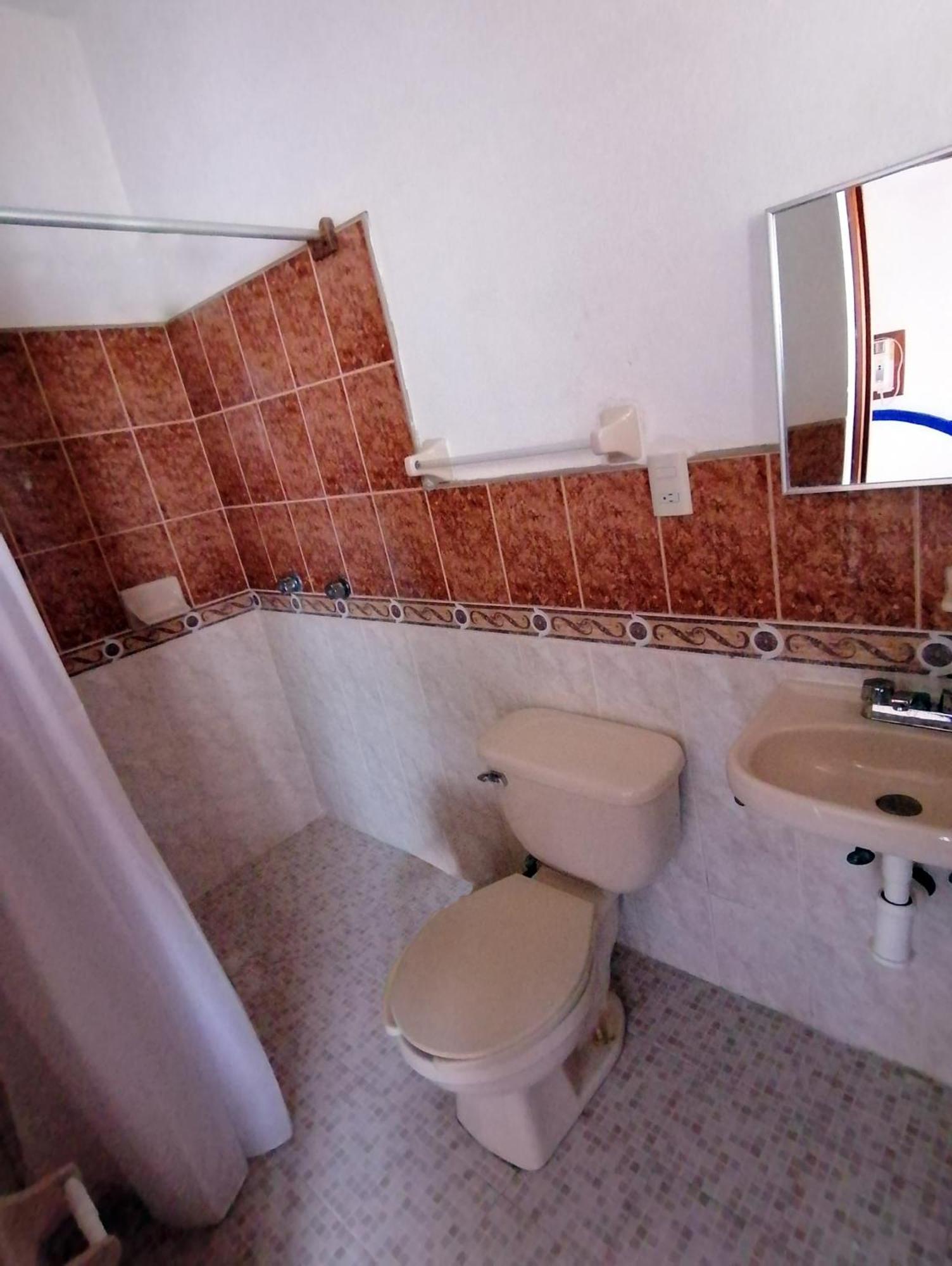 Don Luis Hostal - Sucursal Galeana - Tecolutla Rum bild