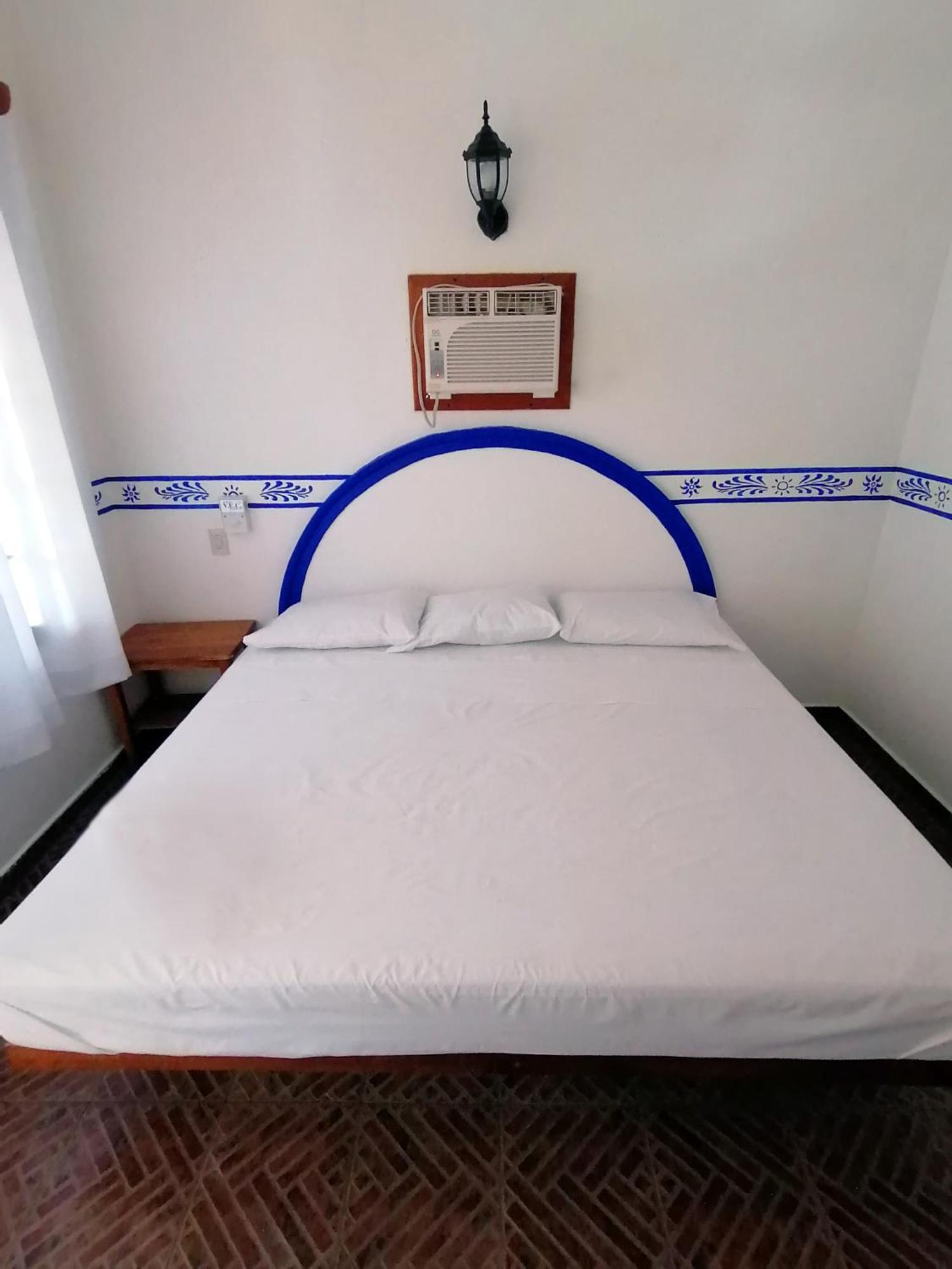 Don Luis Hostal - Sucursal Galeana - Tecolutla Rum bild